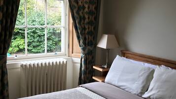 Standard Double Room, Ensuite | 1 bedroom, Egyptian cotton sheets, premium bedding, pillowtop beds