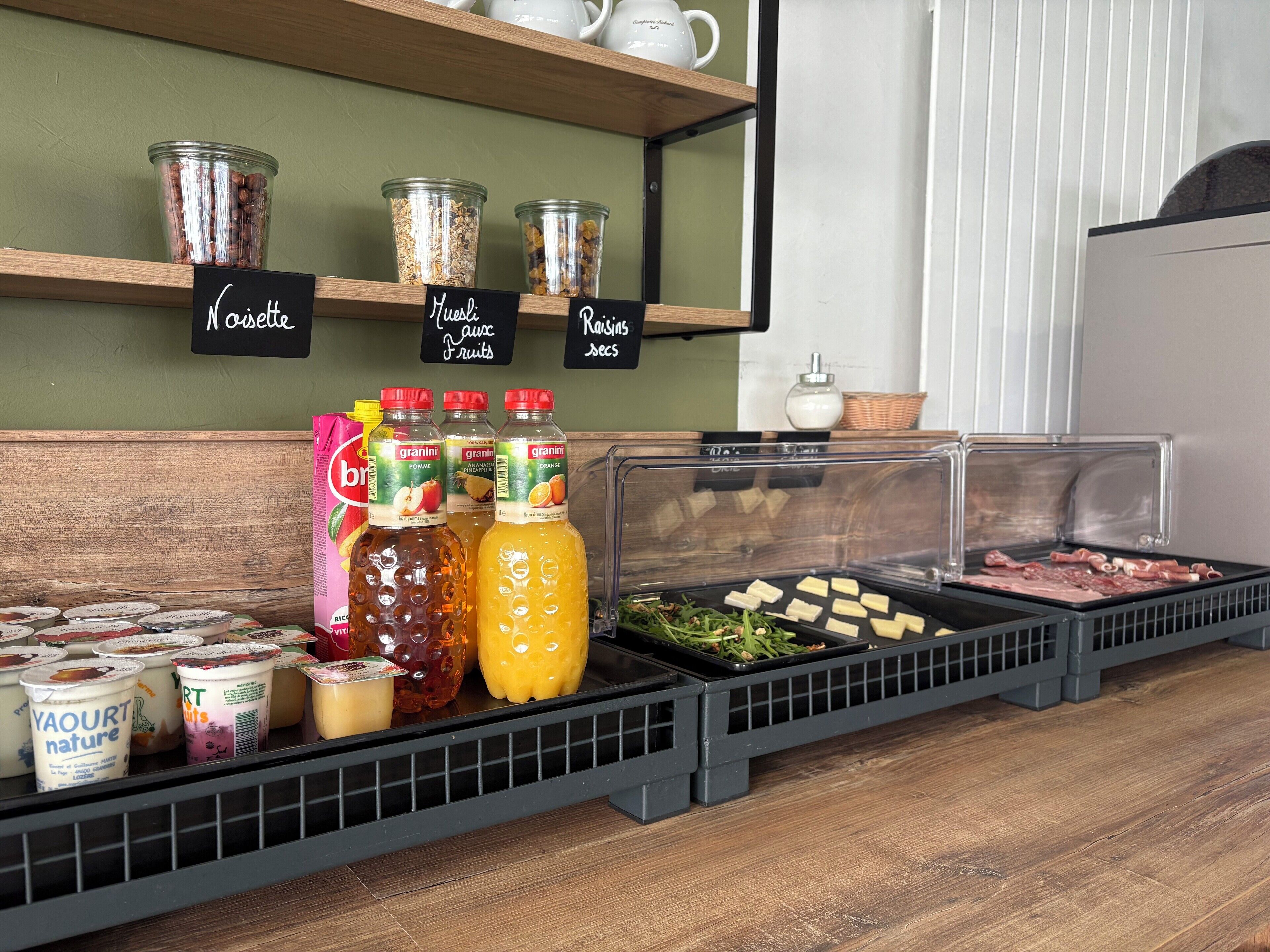 breakfast, lunch and dinner served