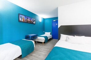 Chambre Quadruple sans climatisation, avec lit superposé | Bureau, lits bébé (gratuits), Wi-Fi gratuit, draps fournis