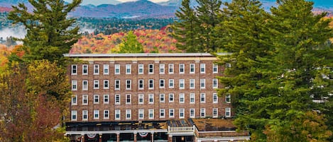 Fachada da propriedade