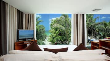 Suite, 1 Bedroom, Sea View (Free Daily Minibar) | View from room