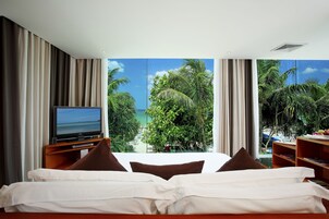Suite, 1 Bedroom, Sea View (Free Daily Minibar) | View from room