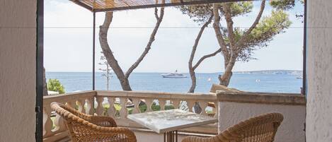 Tweepersoonskamer, uitzicht op zee | Balkon