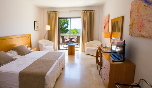 Premium bedding, minibar, in-room safe, desk - Hotel Bendinat (Calvia)
