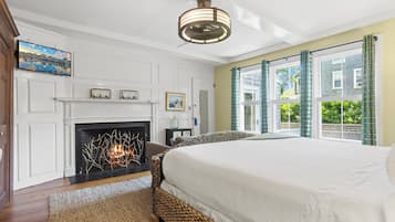 King - Brant Point | Individually decorated, individually furnished, free WiFi, bed sheets