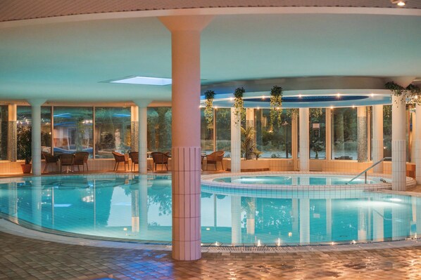 2 indoor pools