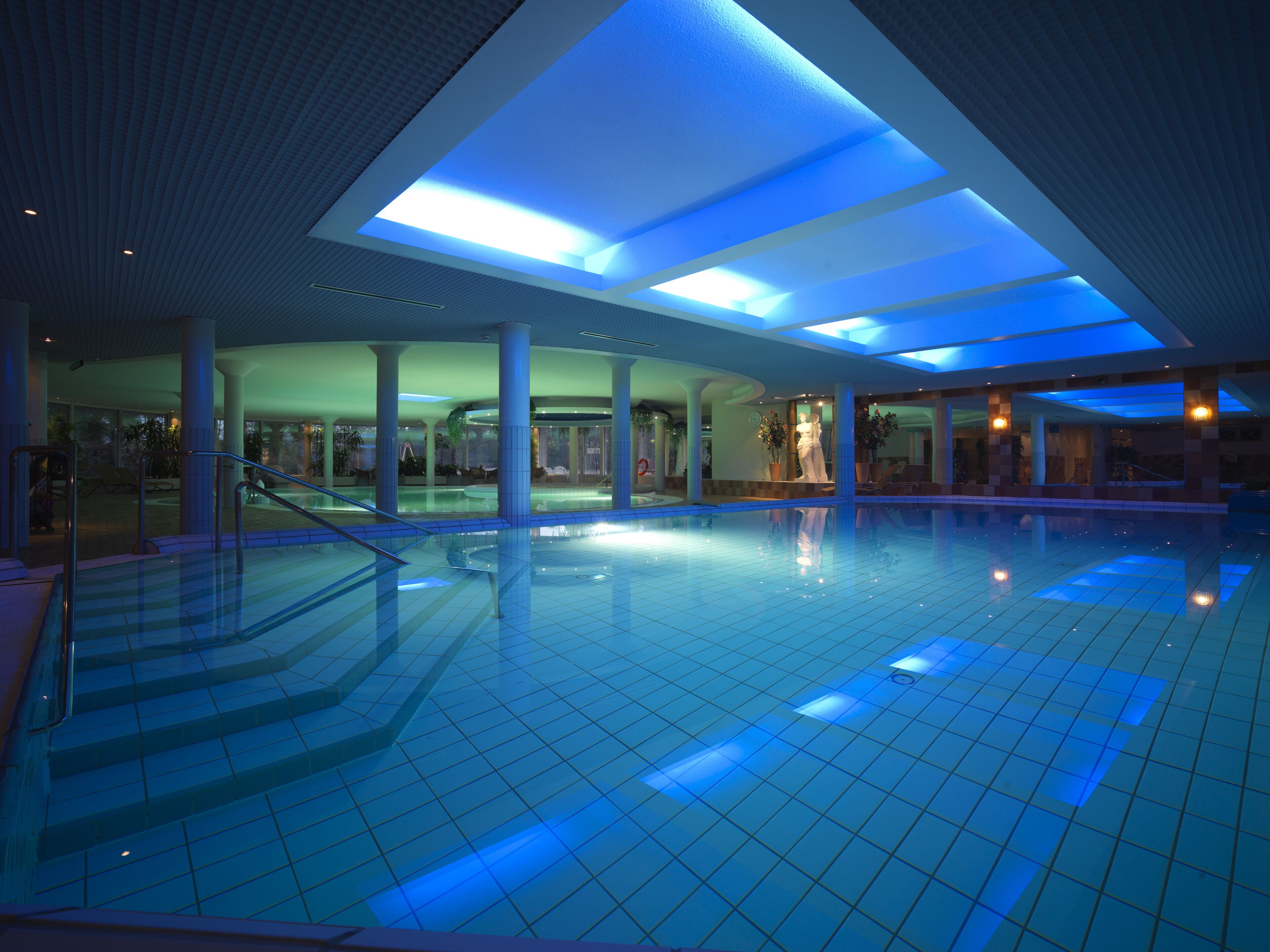 2 indoor pools