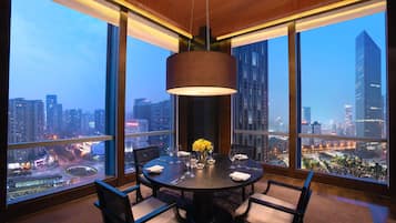 3 Restaurants, Frühstück, Mittagessen, Abendessen, internationale Küche