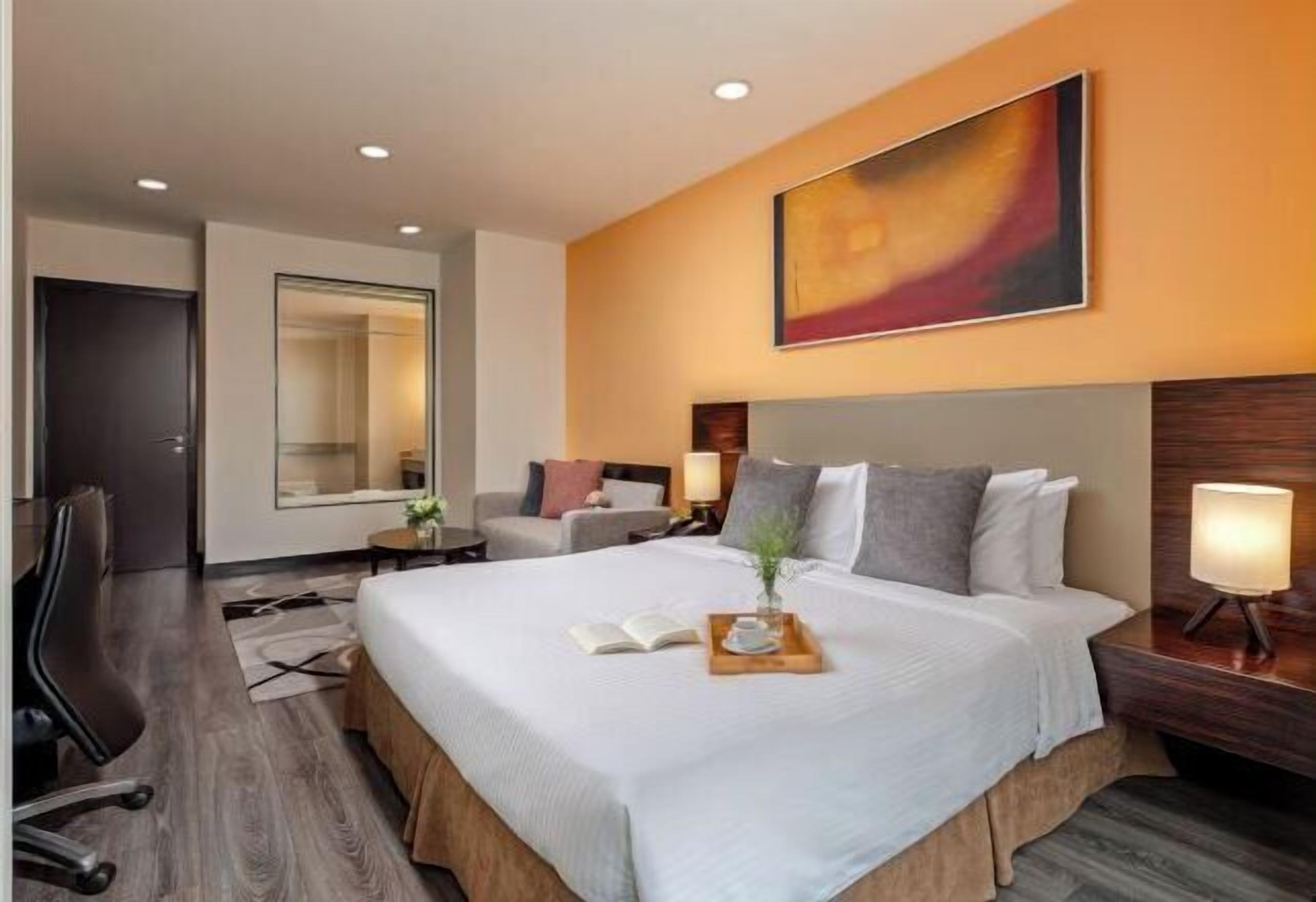 1 bedroom, in-room safe, desk, soundproofing