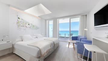 Minibar, in-room safe, desk, iron/ironing board