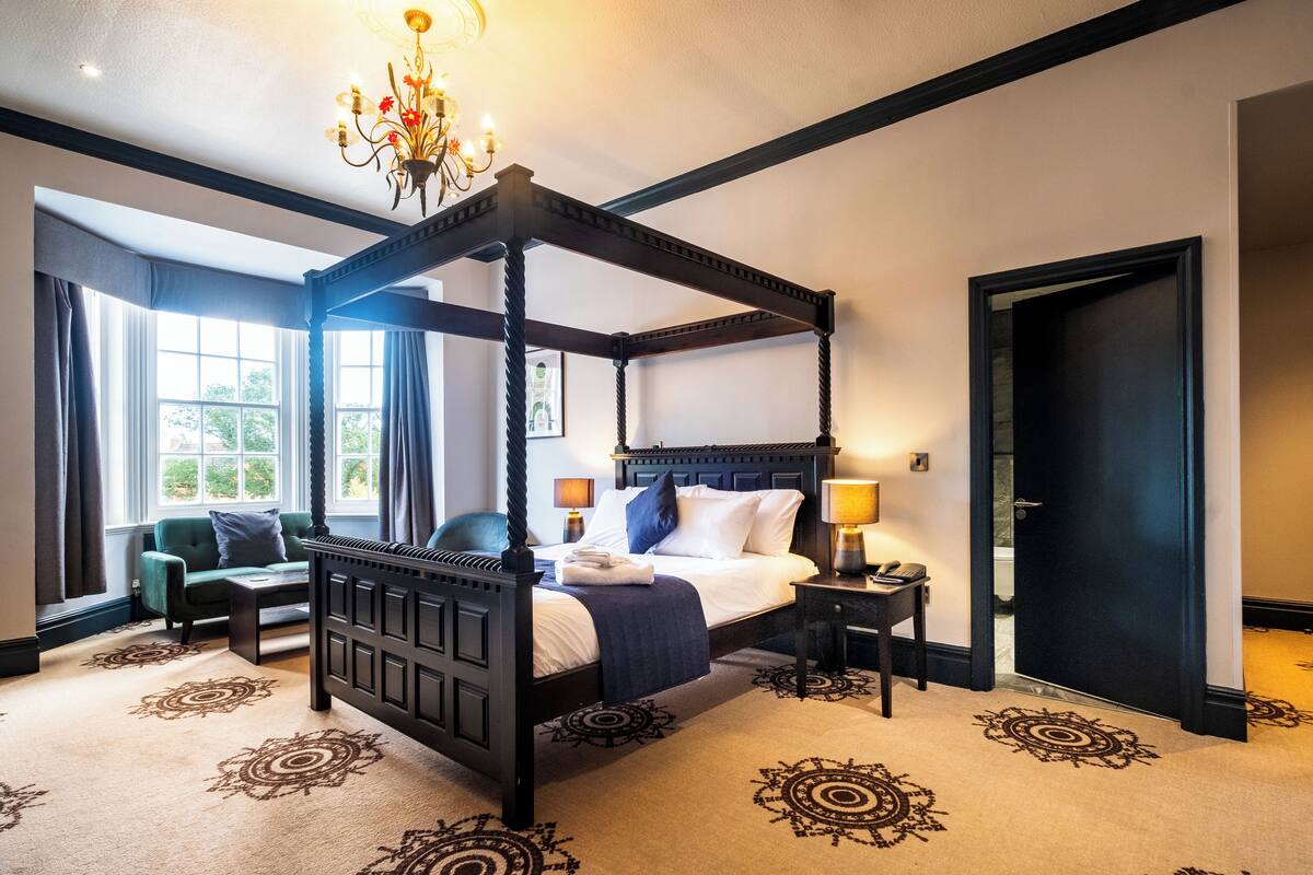 superior double room | 1 bedroom, premium bedding, in-room safe, iron/ironing board