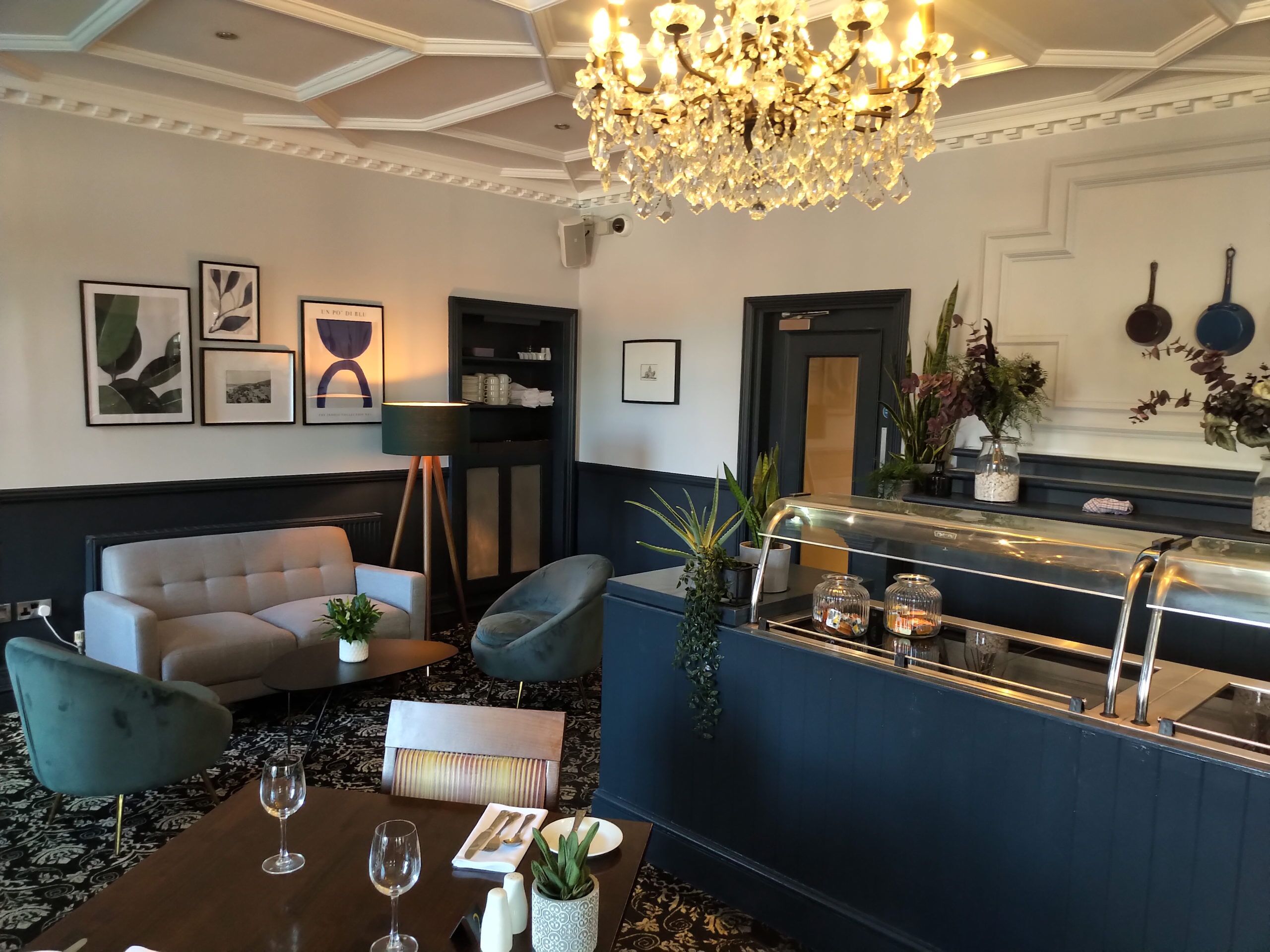 Daily full breakfast for a fee