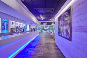 2 bars/lounges, poolside bar