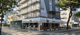 Hotel Trovatore