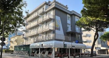Hotel Trovatore