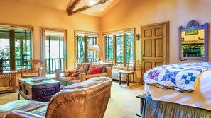 أغطية فراش متميزة وألحفة محشوة بالريش وأسرّة بطبقة علوية مريحة