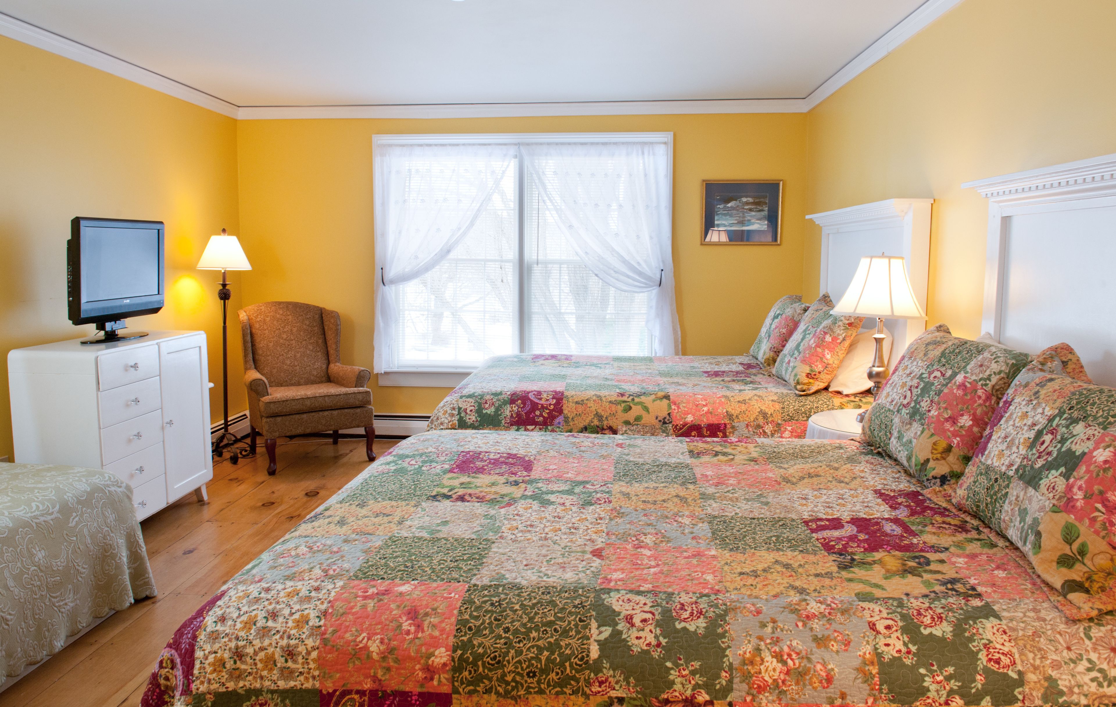 deluxe room, 2 queen beds | iron/ironing board, free wifi, bed sheets