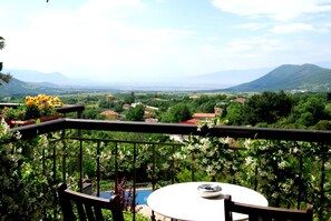 Exterior - Jennifer Home Hotel (Drama)