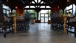 Dining - Wildcatter Ranch & Resort (Graham)