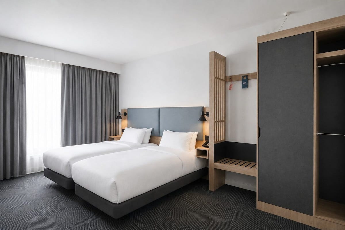 Standard Room, 2 Twin Beds, Accessible | 1 bedroom, hypo-allergenic bedding available, pillowtop beds