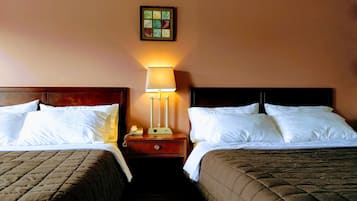 Schreibtisch, VerdunkelungsvorhÀnge, kostenloses WLAN, BettwÀsche