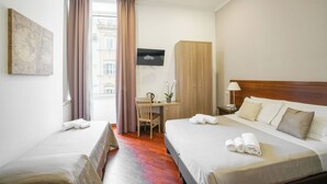 Quadruple Room | Minibar, in-room safe, desk, iron/ironing board (on request) - Hotel St. Moritz (Rome)