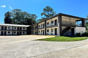 Exterior - Super 8 by Wyndham Picayune (Picayune)