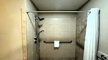 Phòng tắm phù hợp cho người khuyết tật