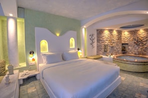 Honeymoon Suite, Spa Bath, Sea View | Boblebad