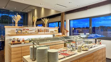 Tägliches Frühstücksbuffet gegen Gebühr