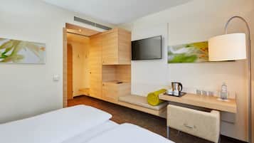 Comfort Double or Twin Room | Premium bedding, in-room safe, desk, blackout drapes