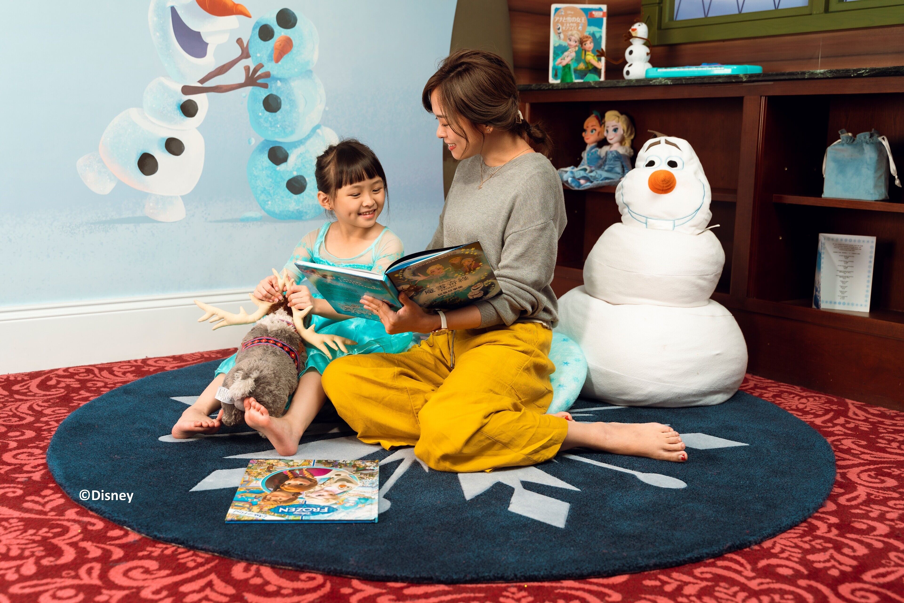 Photo - Hong Kong Disneyland Hotel