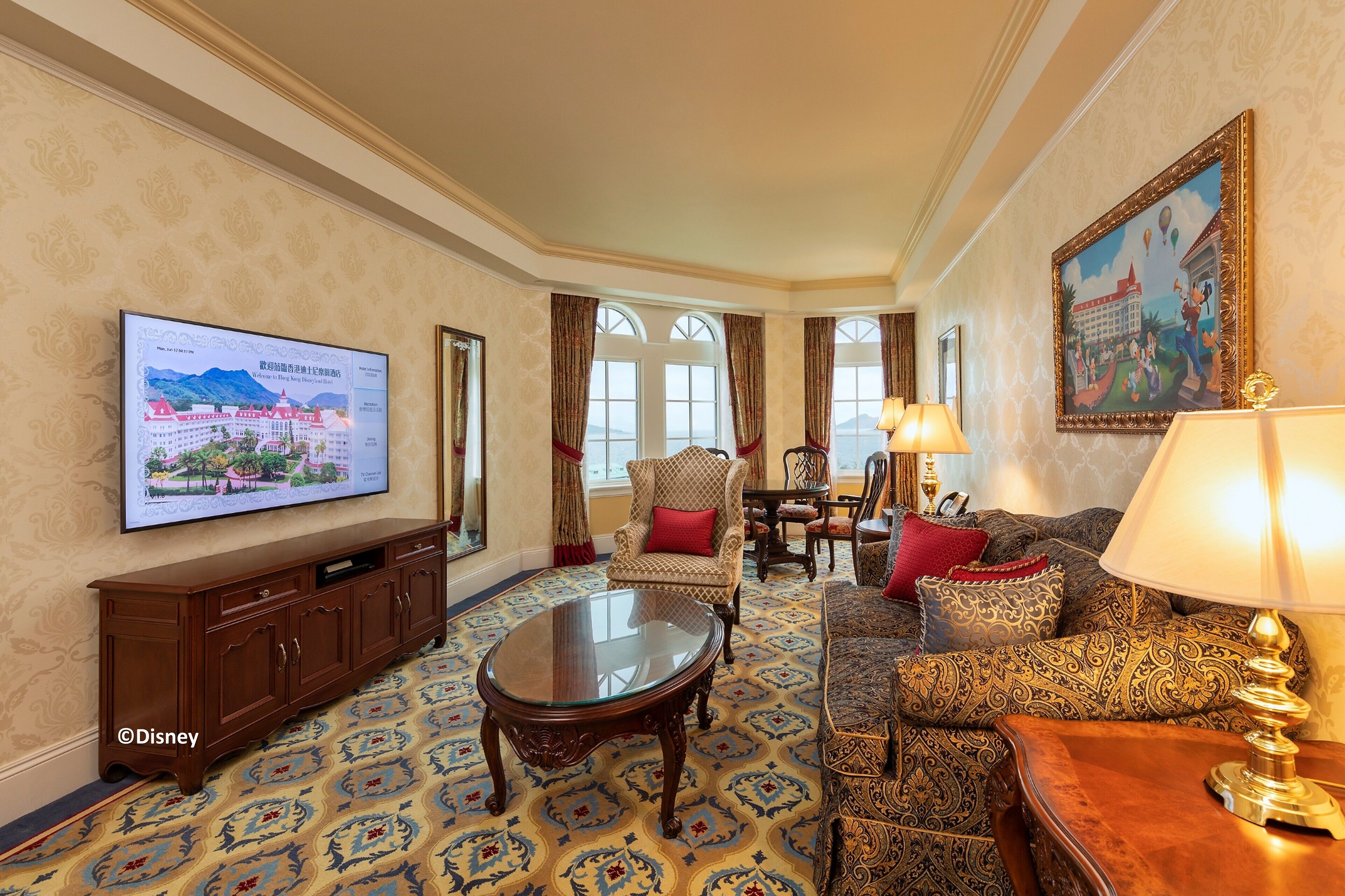 Photo - Hong Kong Disneyland Hotel