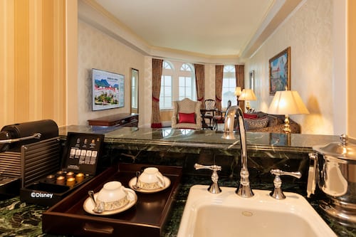 Suite Club | Sala d'estar | Televisor