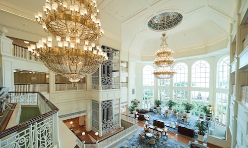 Hong Kong Disneyland Hotel