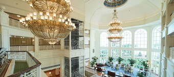 Hong Kong Disneyland Hotel