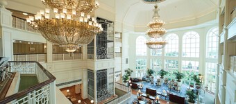 Hong Kong Disneyland Hotel