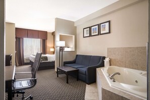 Room - Comfort Suites Forsyth near I-75 (Forsyth)