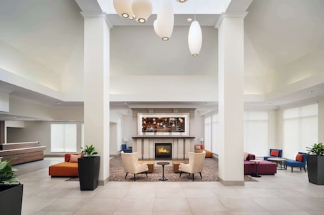 Lobby. Hilton Garden Inn Huntsville South/Redstone Arsenal
