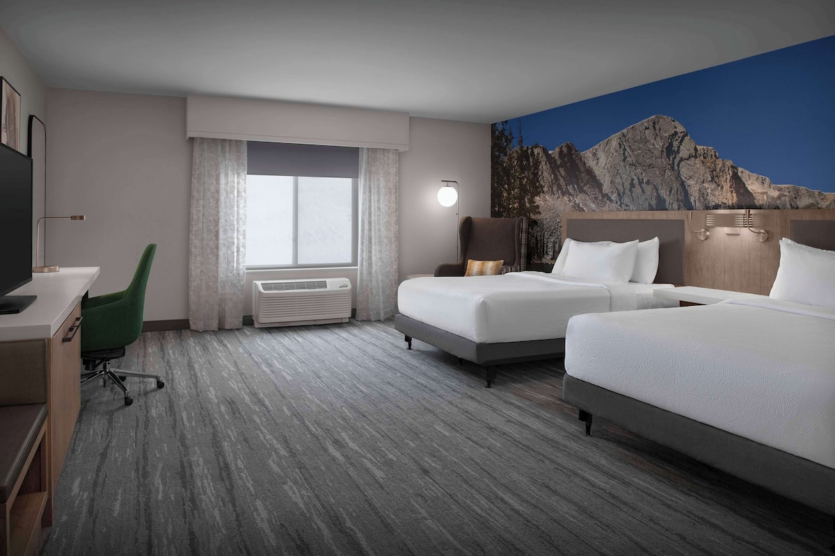 in-room safe, iron/ironing board, rollaway beds, free wifi