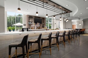 Bar (on property) - Delta Hotels by Marriott Colonial Heights (Colonial Heights)