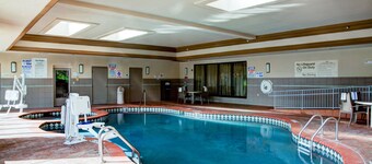 Country Inn & Suites by Radisson, Tyler University Area