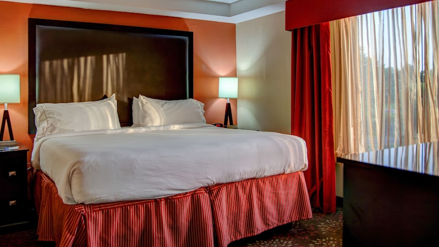 Country Inn & Suites by Radisson, Tyler University Area