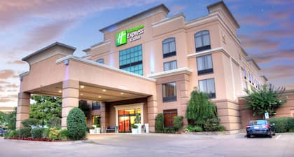 Holiday Inn Express Suites South - Tyler by IHG