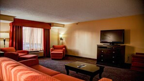 Suite, 1 King Bed | In-room safe, desk, laptop workspace, blackout curtains - Holiday Inn Express Suites South - Tyler by IHG (Tyler)