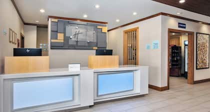 Holiday Inn Express & Suites Buffalo by IHG