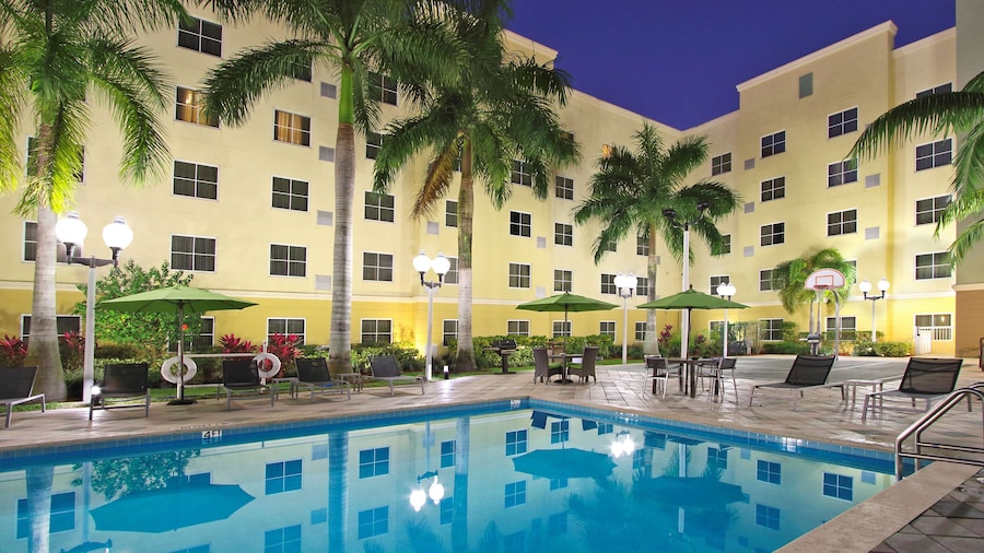 Homewood Suites by Hilton Miami Airport West
