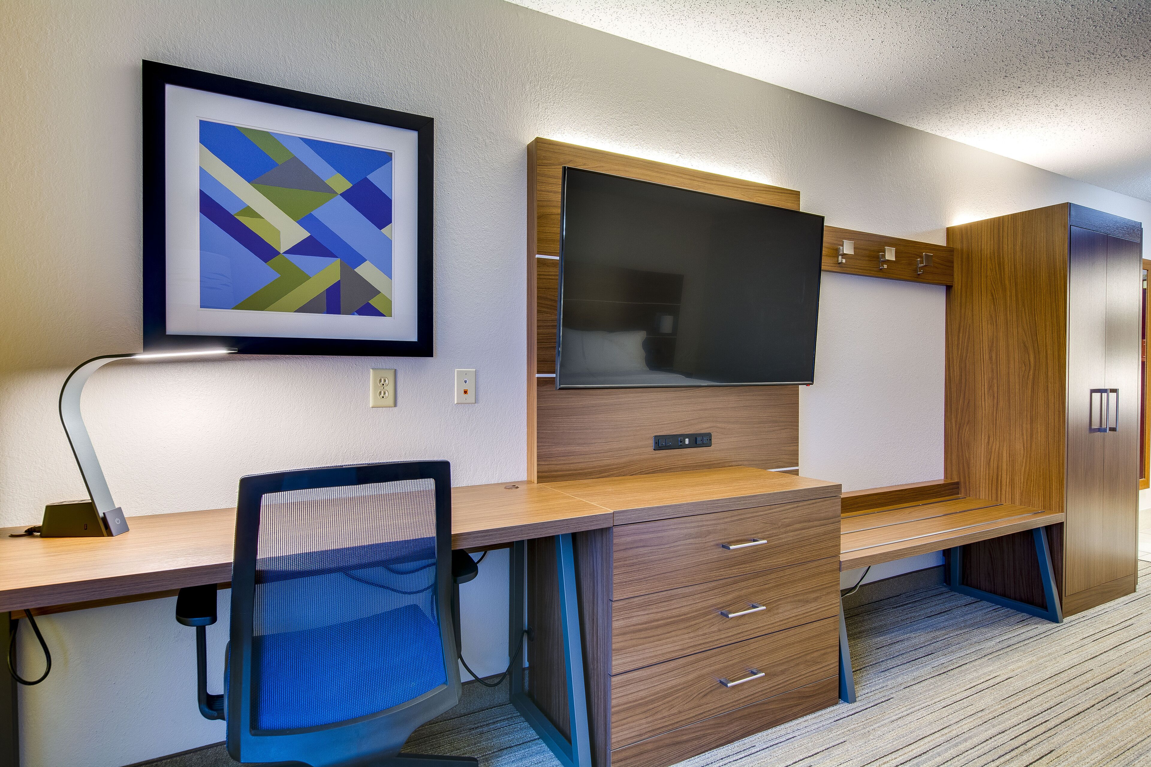 1 bedroom, in-room safe, desk, laptop workspace