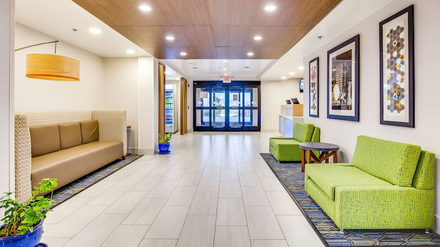 Holiday Inn Express Vincennes by IHG