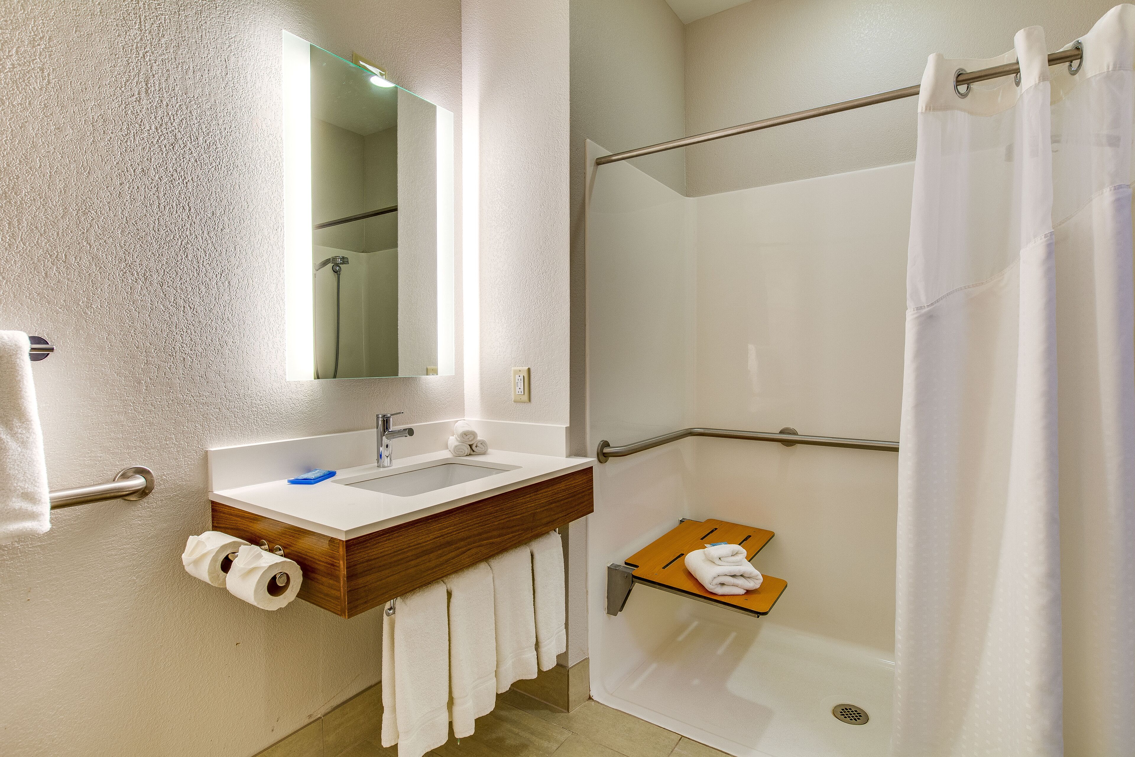 1 bedroom, in-room safe, desk, laptop workspace